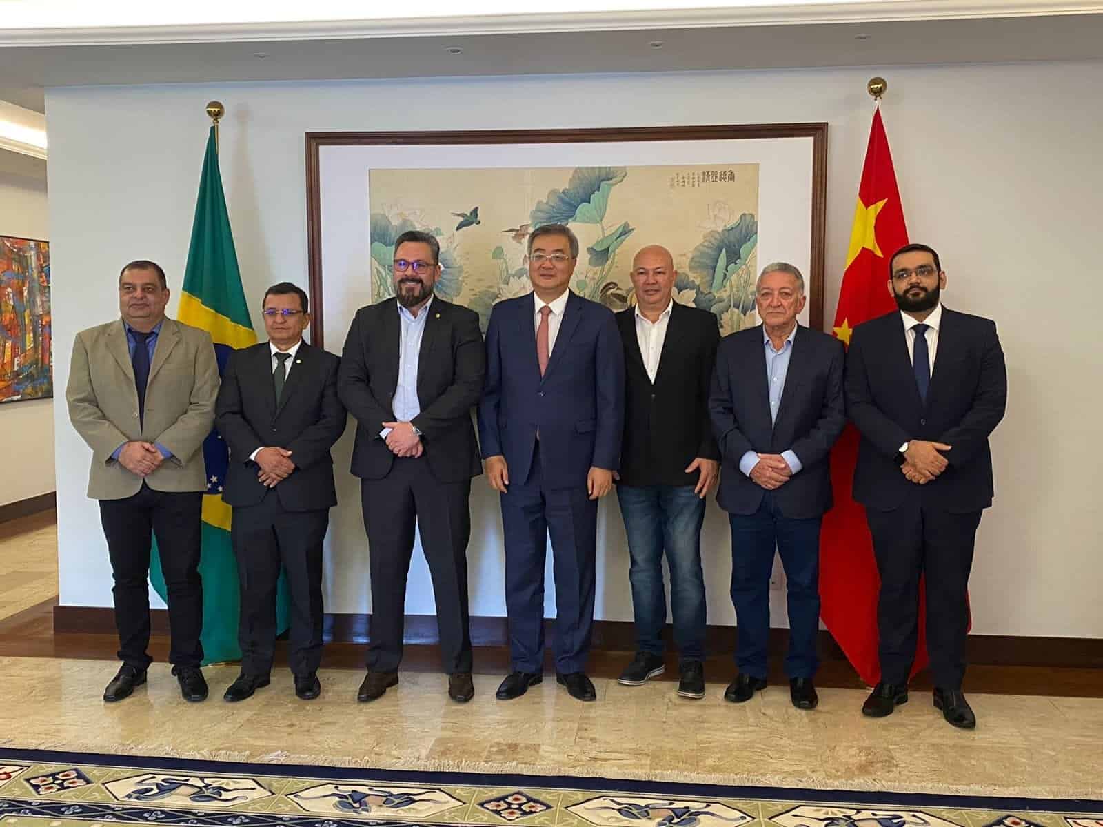 Em Brasília, presidente do Fórum Empresarial do Acre se reúne com o embaixador da China no Brasil